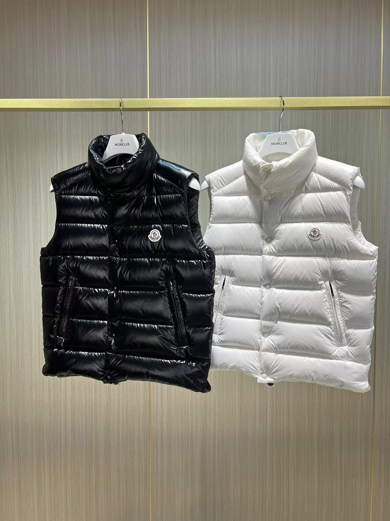 MONC stand collar down vest