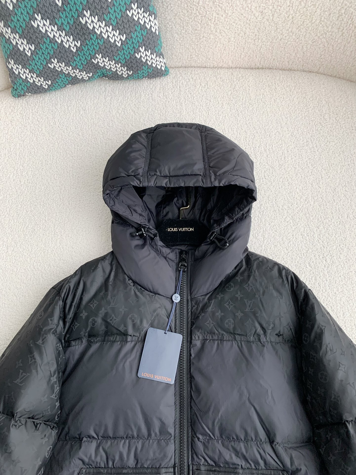L X V LOGO Down Jacket