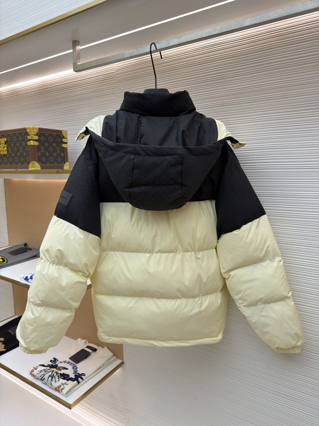 L X V LOGO Down Jacket