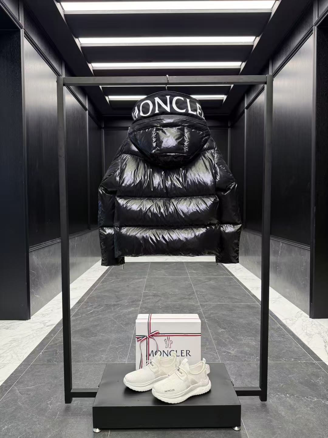 MONC Down Jacket（Women's style）