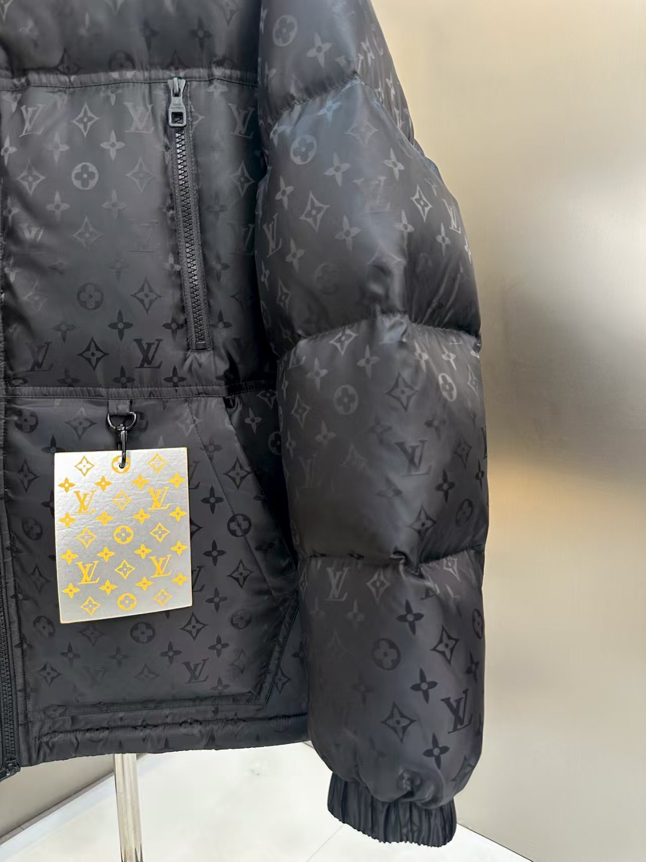 L X V LOGO Down Jacket