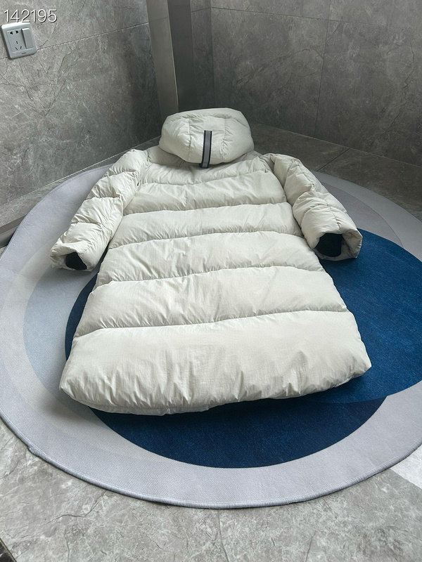 Canada G Long down jacket（ Women's style）