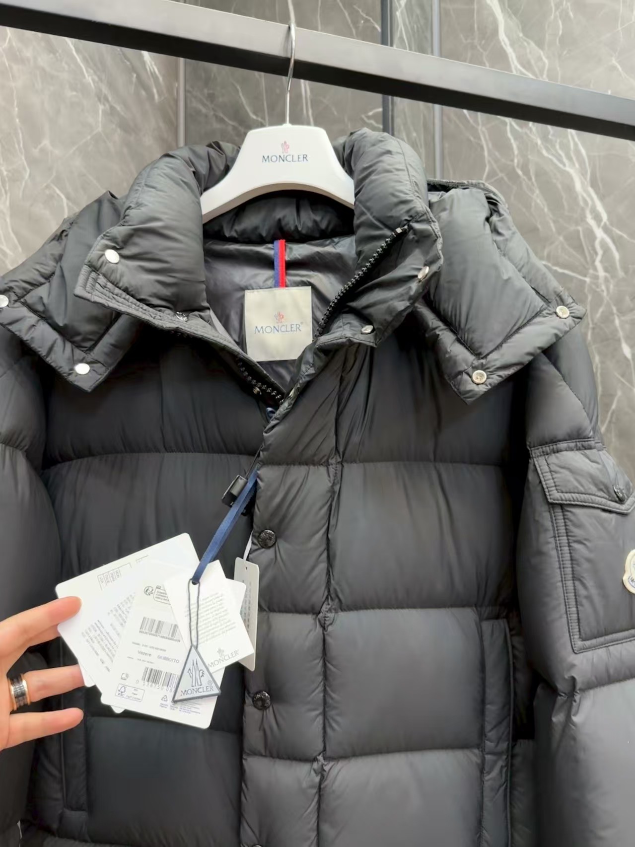 MONC Vezere Short Down Jacket