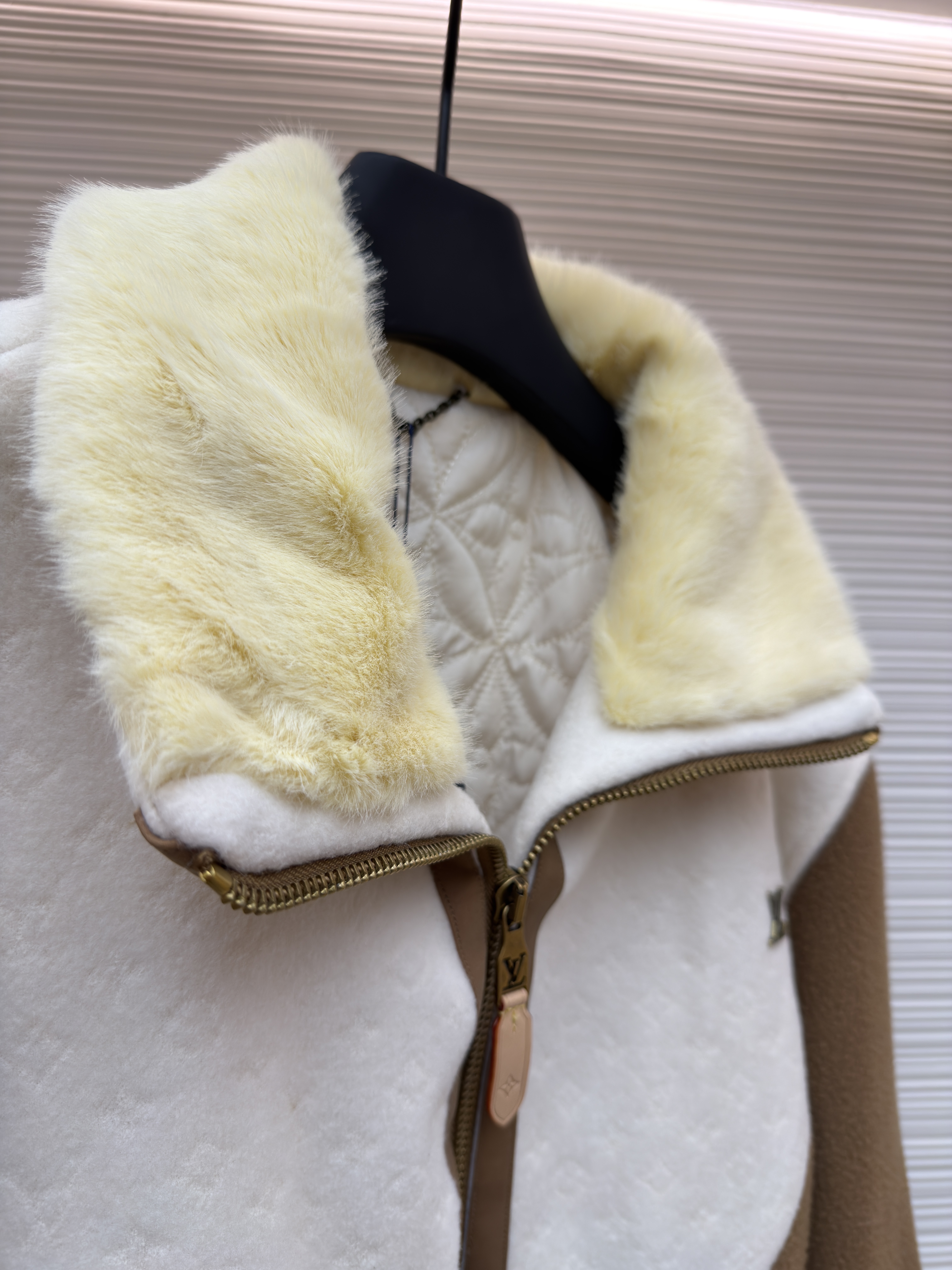 L X V Sheepskin Collar Sheepskin Jacket 25ss