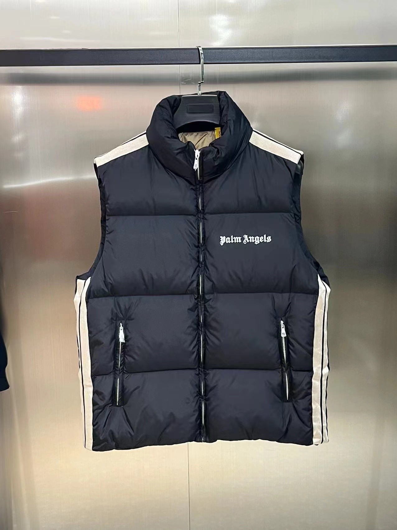 MONC × Pal Angle joint Rodman series down vest