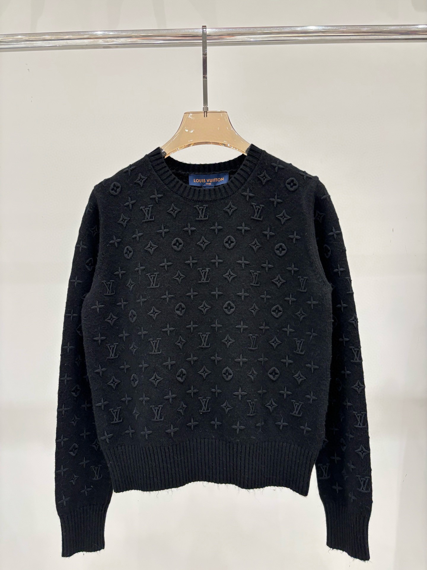 L X V  Sweater 2025 （Embroidered pattern knitted） Women's style