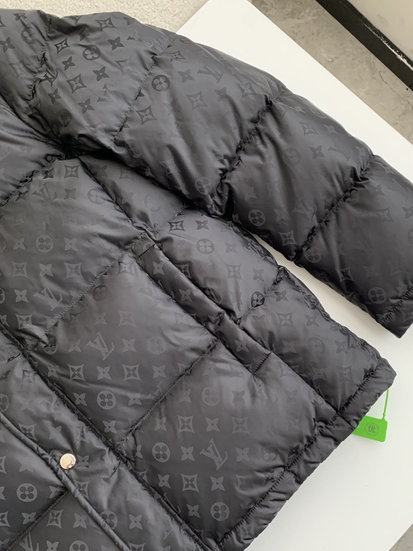 L X V LOGO Down Jacket