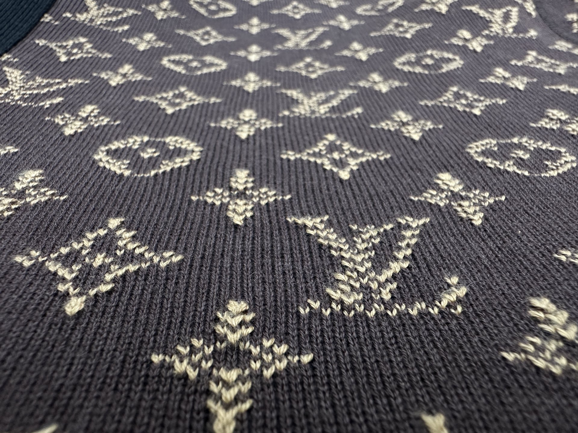 L X V Double-sided hooded jacket 2025