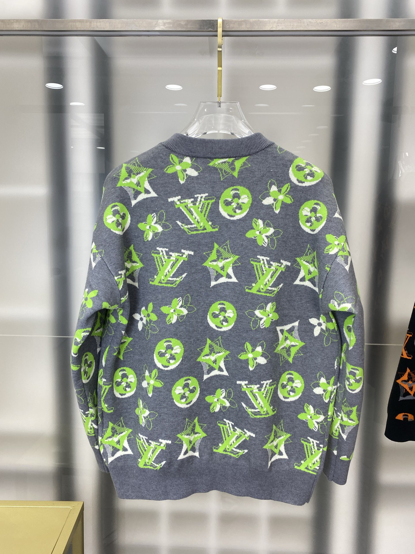 L X V Sweater （2025）