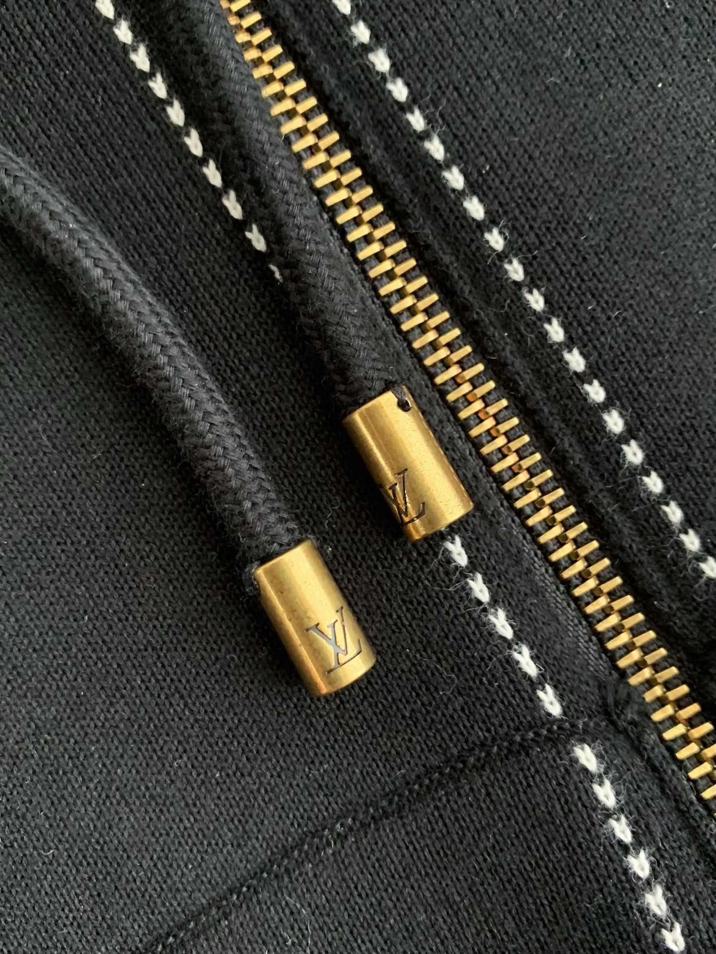 L X V  SS24 Logo Inlaid flower zipper sweatshirt Jackets