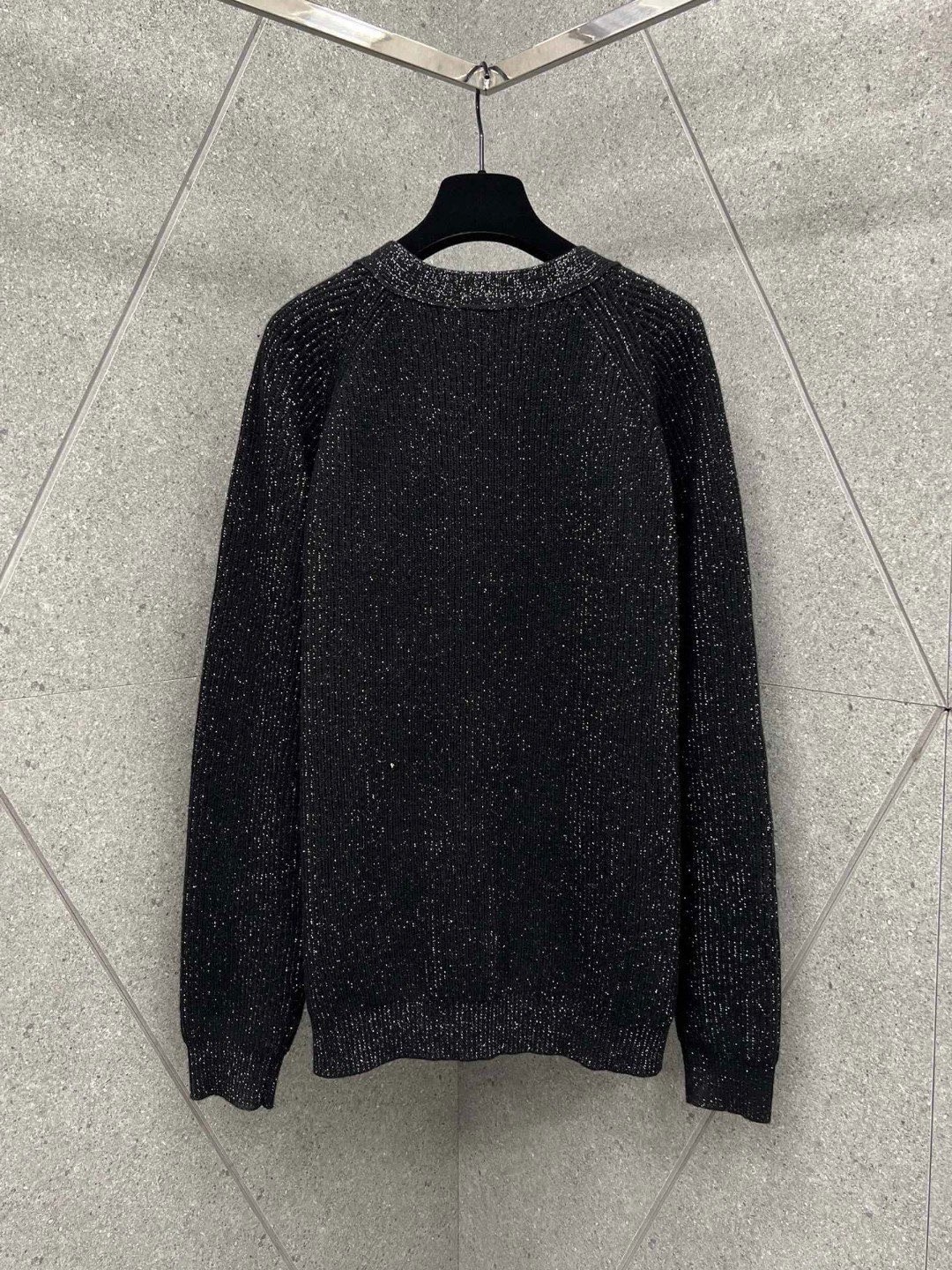 Y X L Silver-threaded wool sweaters