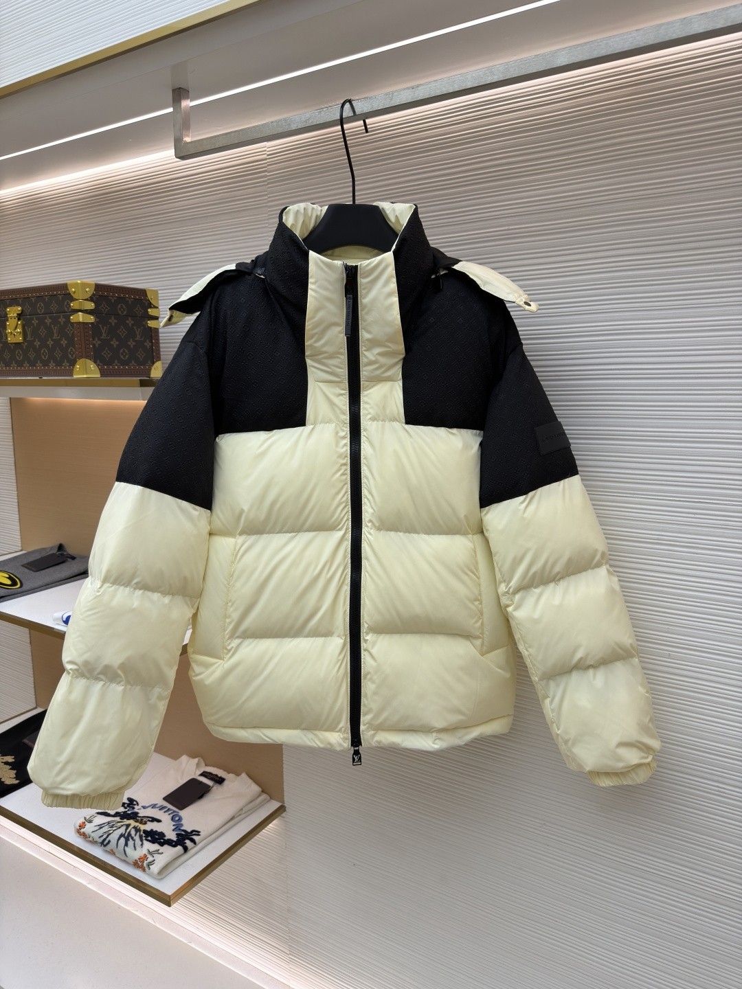 L X V LOGO Down Jacket