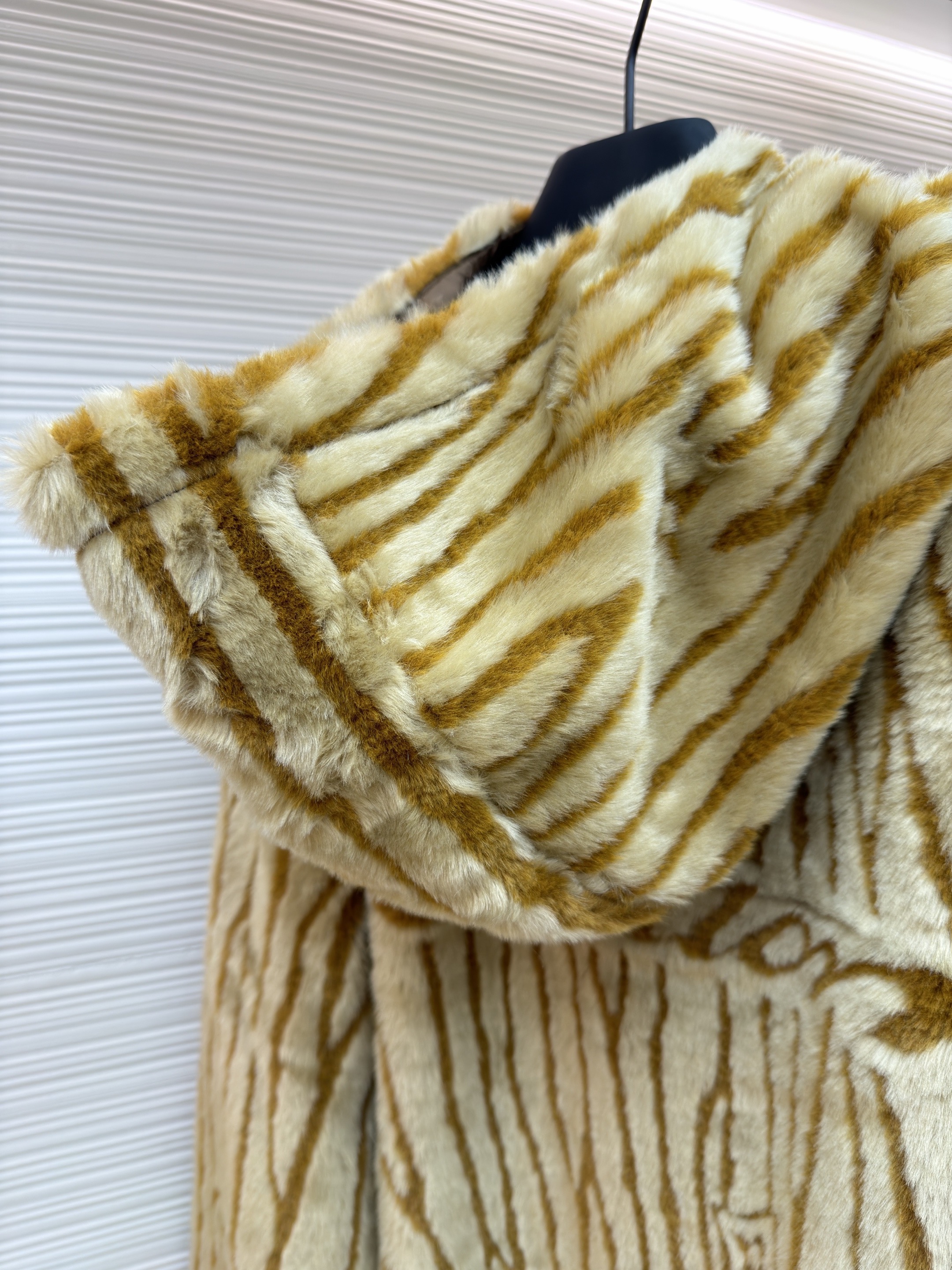 L X V SKI Series Striped Hooded Jacket