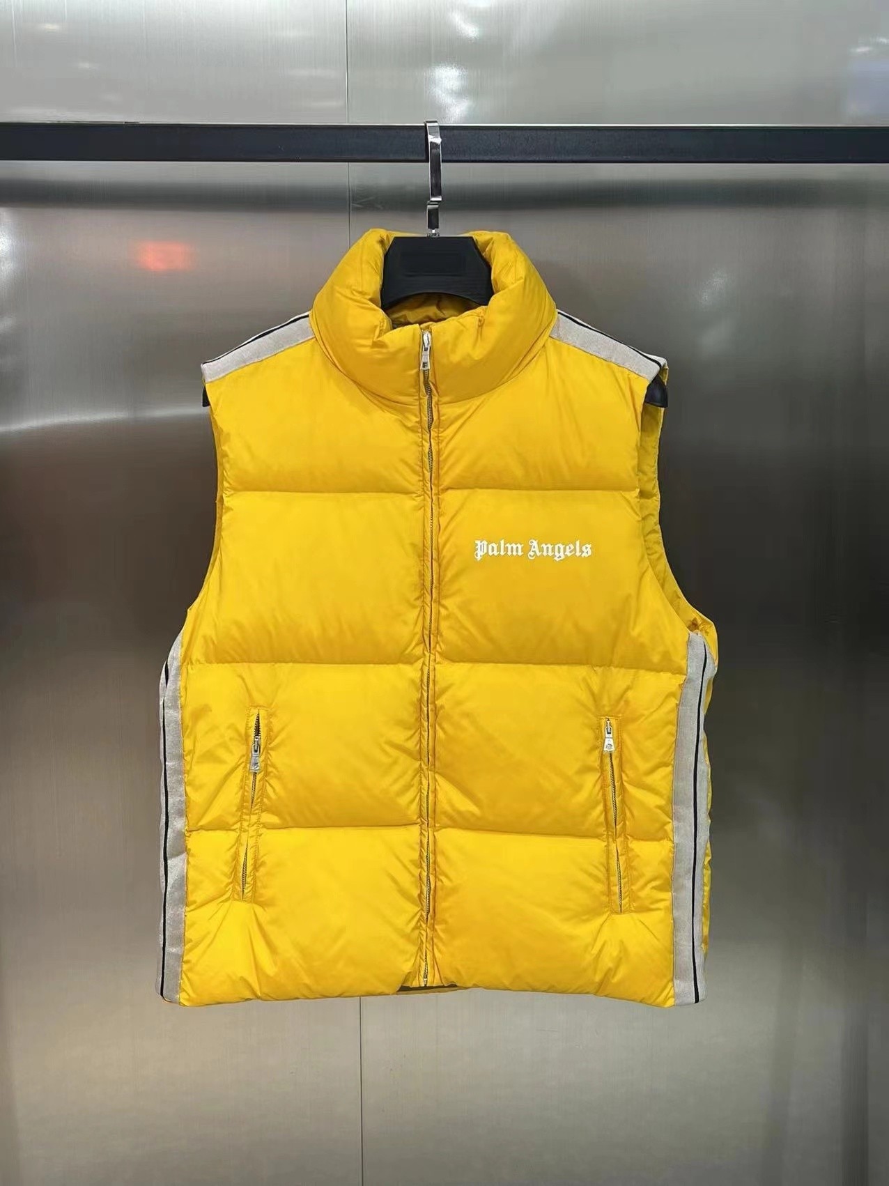 MONC × Pal Angle joint Rodman series down vest