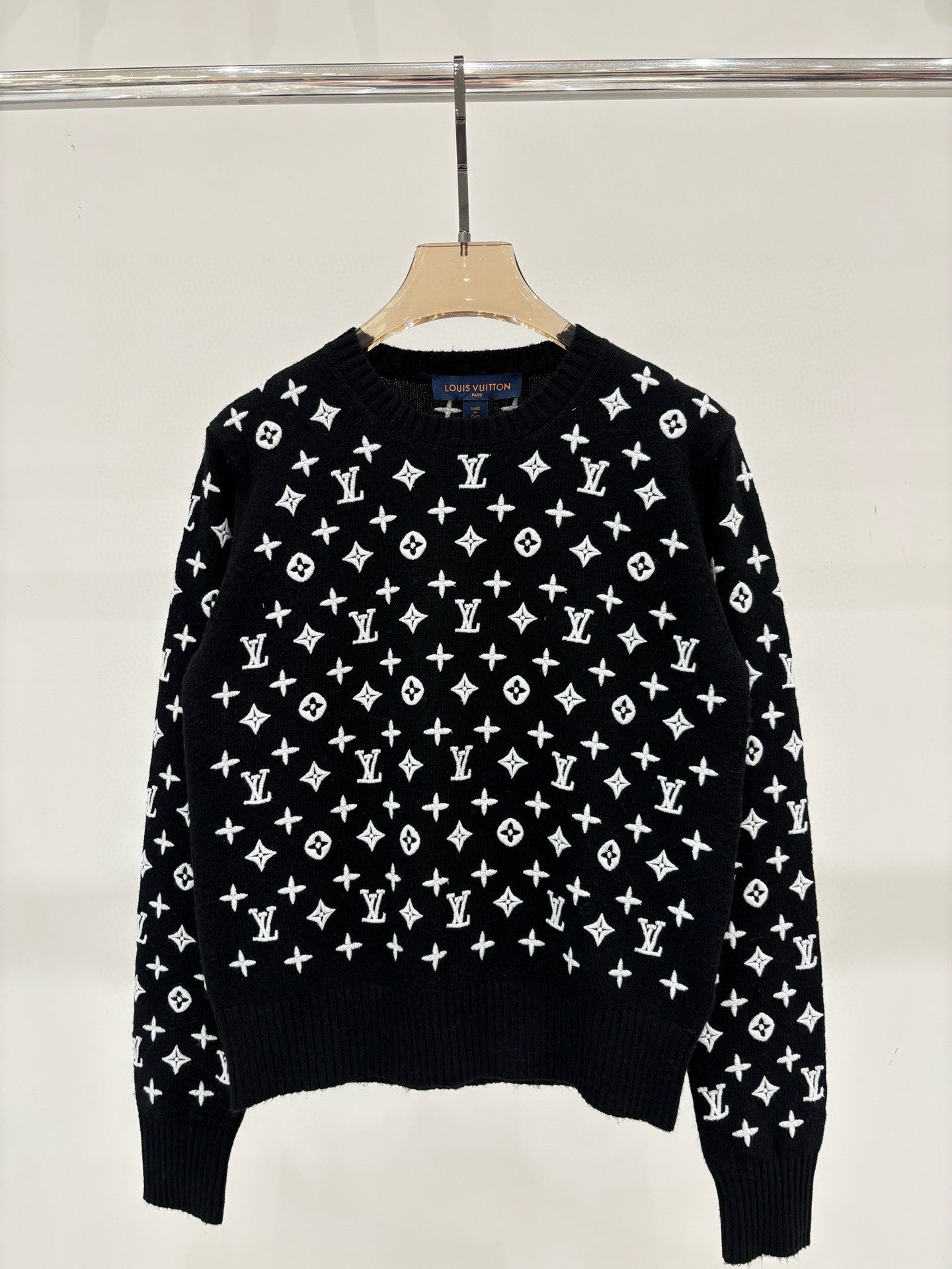 L X V  Sweater 2025 （Embroidered pattern knitted） Women's style