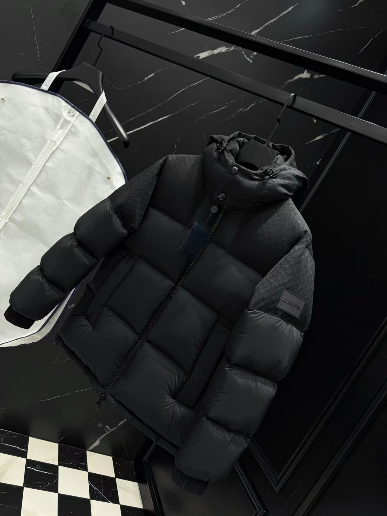 L X V LOGO Down Jacket