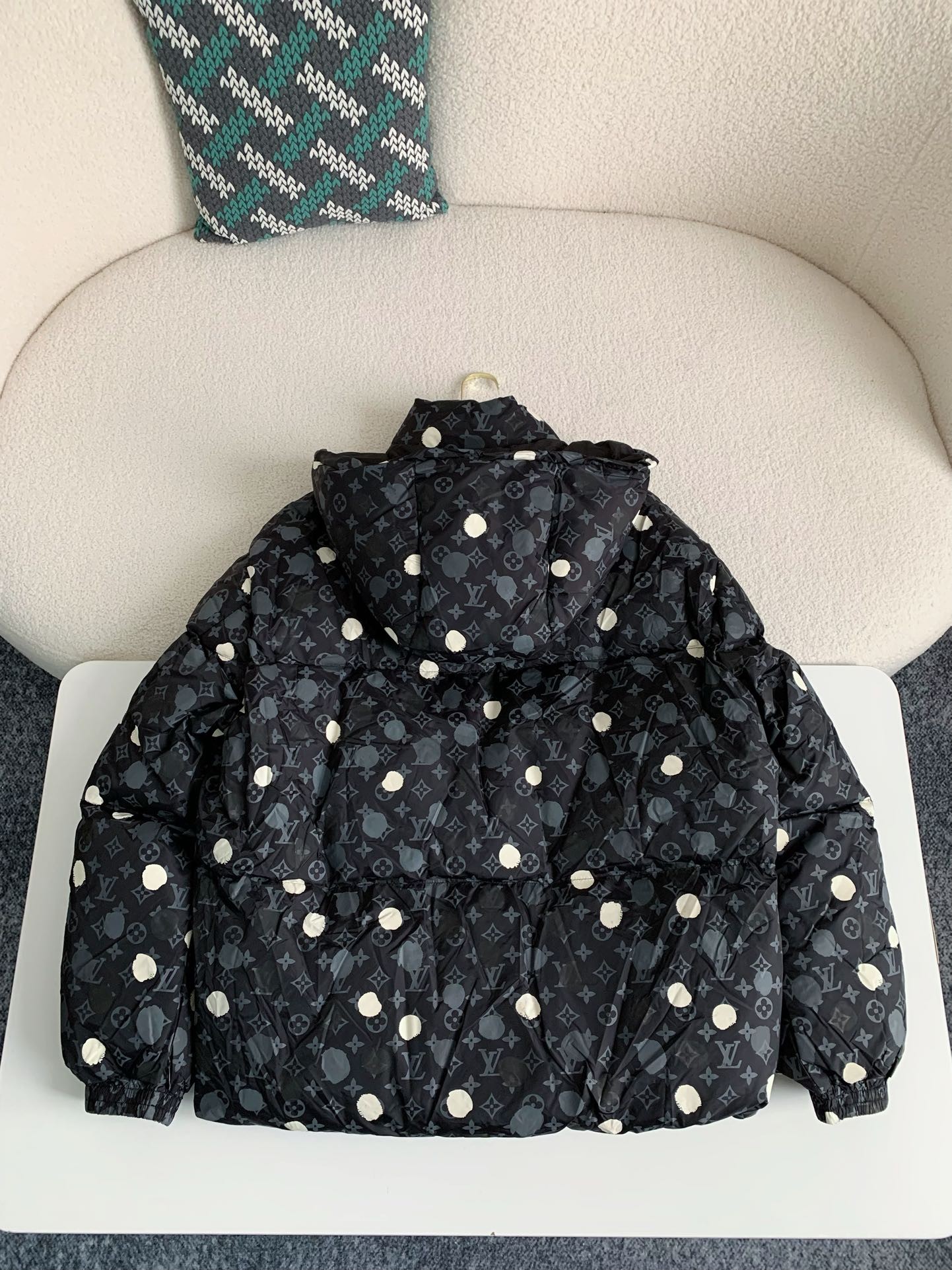 L X V x YAYOI KUSAMA Collaboration SS23 Jacket