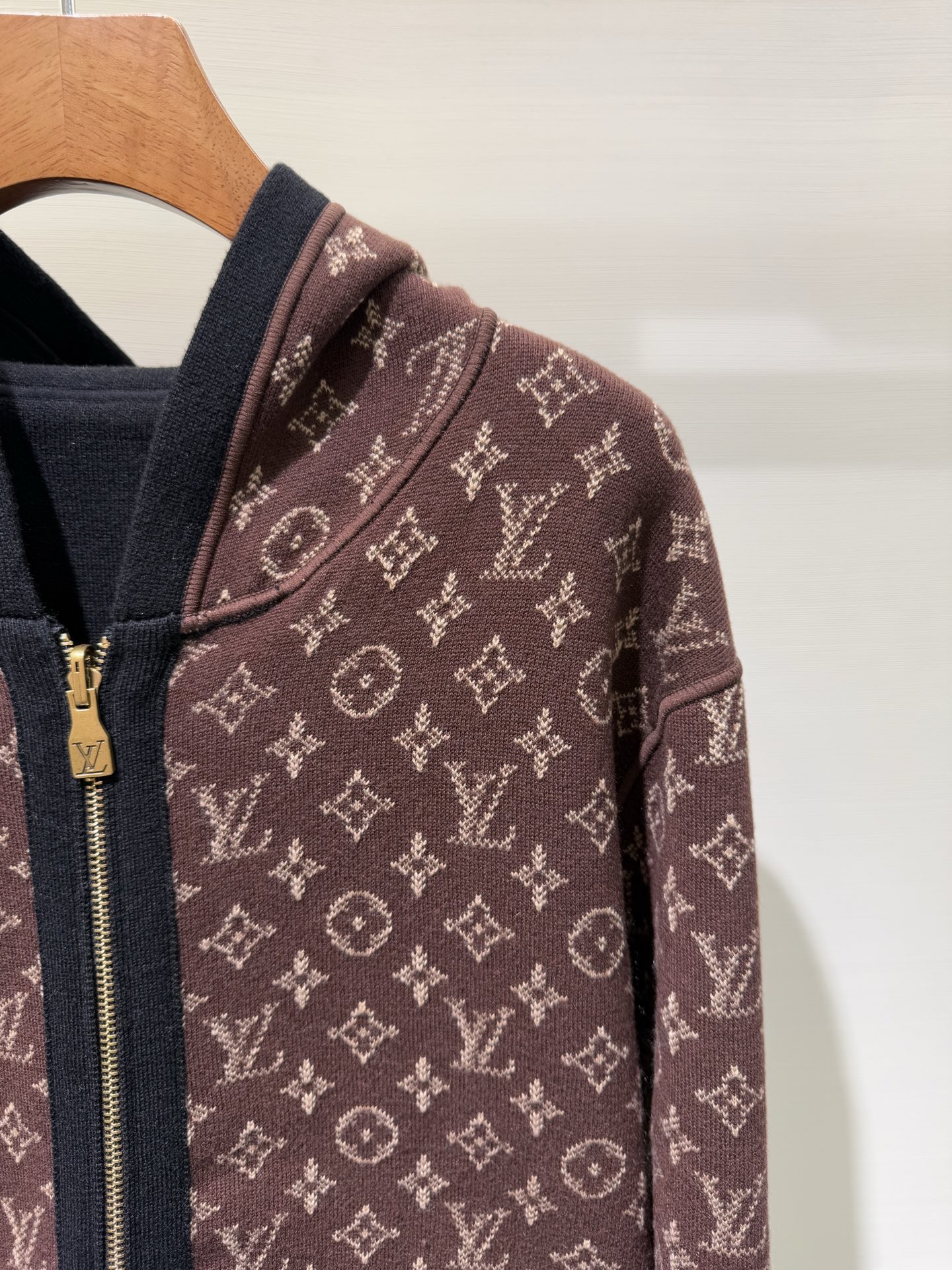 L X V Double-sided hooded jacket 2025