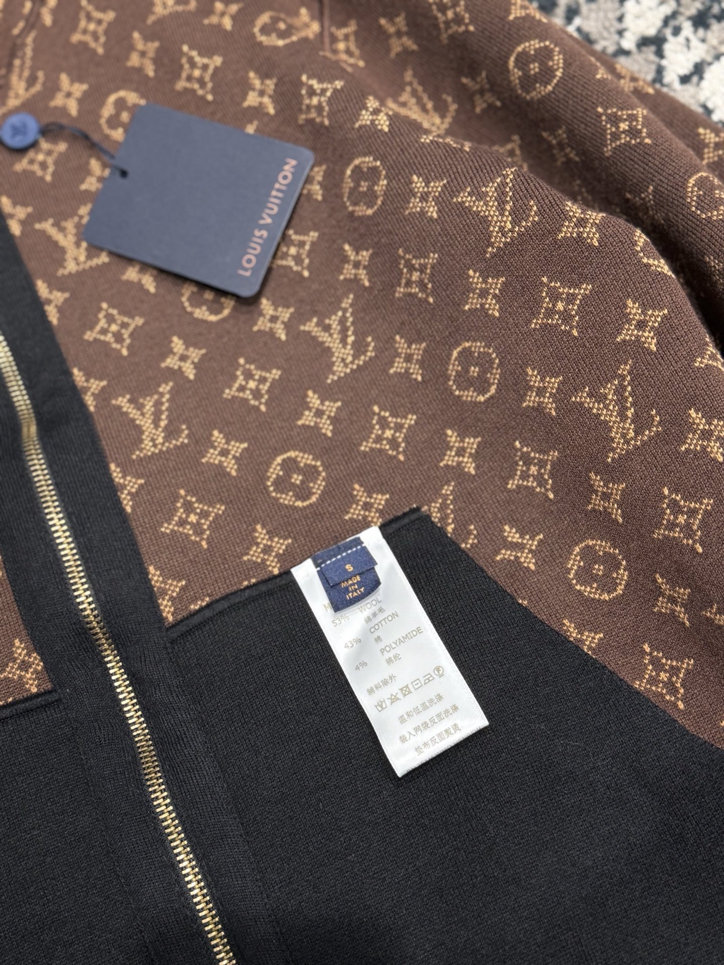 L X V Double-sided hooded jacket 2025