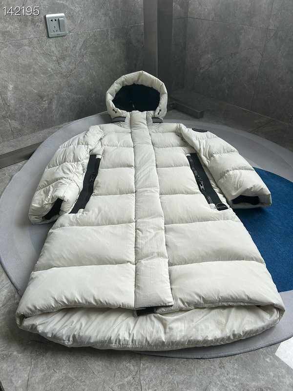Canada G Long down jacket（ Women's style）