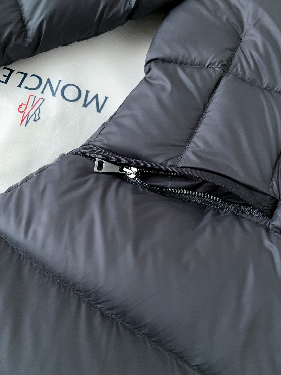 MONC Down Jacket（Women's style）