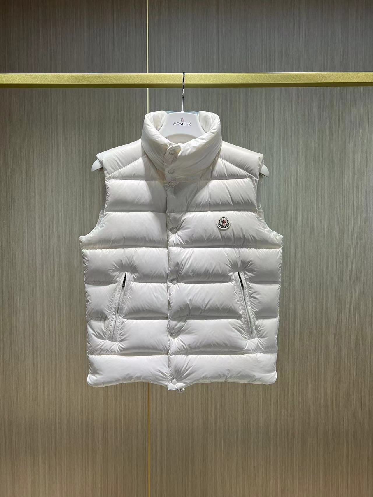 MONC stand collar down vest