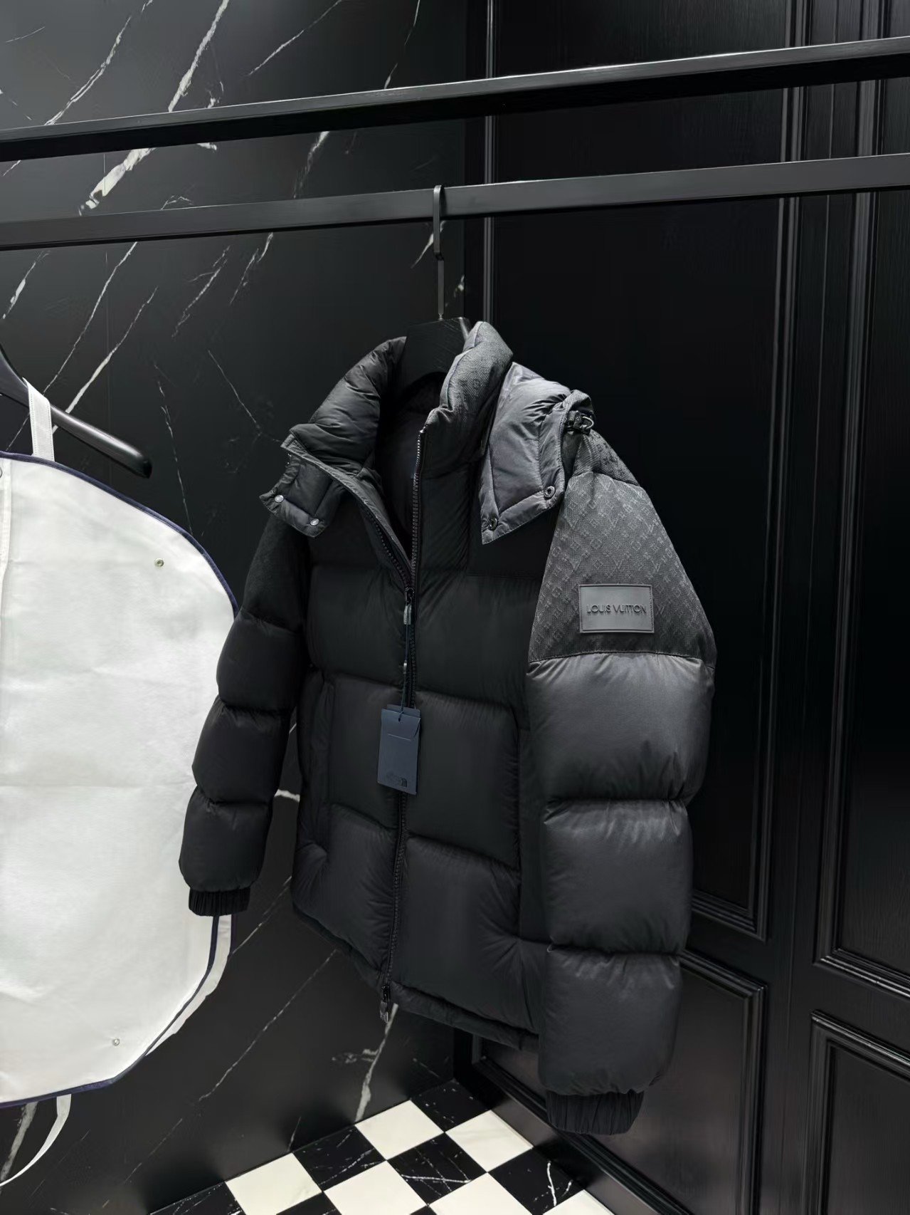 L X V LOGO Down Jacket