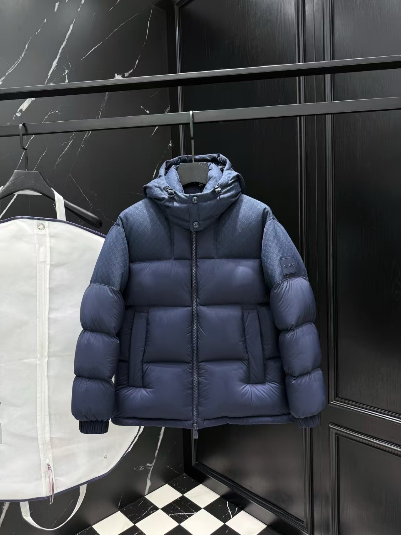 L X V LOGO Down Jacket