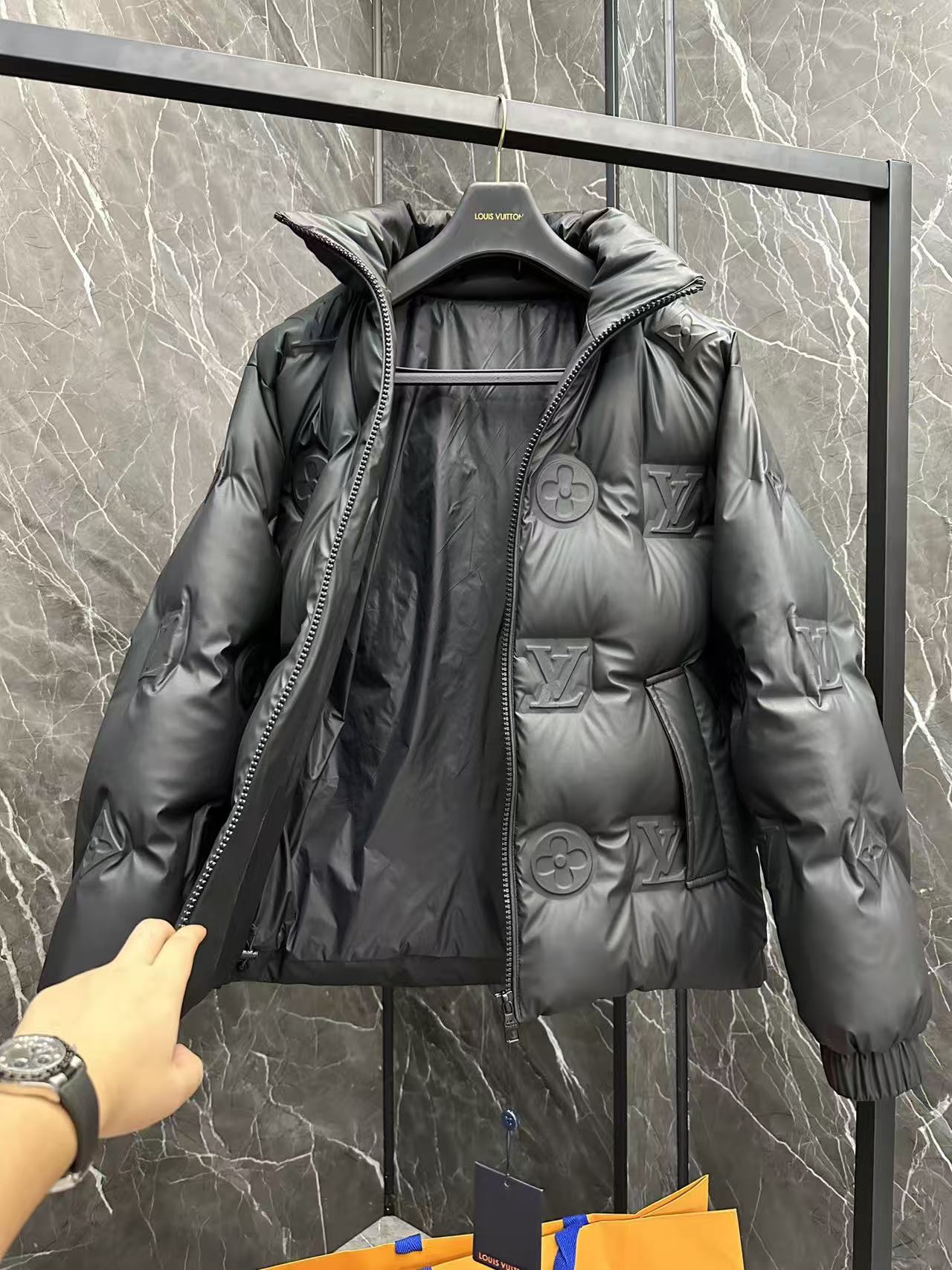 L X V Down  jacket