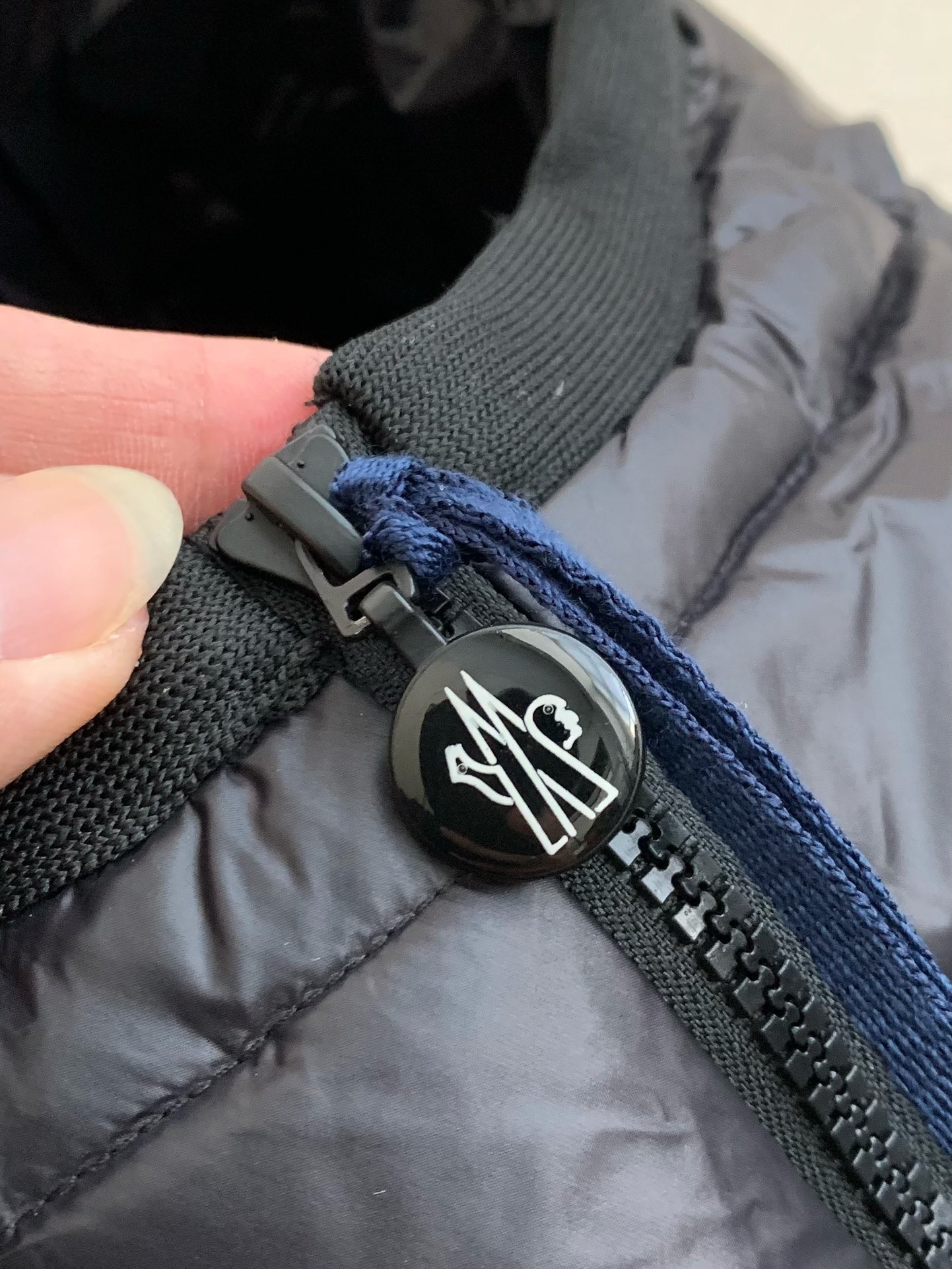 MONC FW22 Spider-Man Zip Hooded Down Jacket