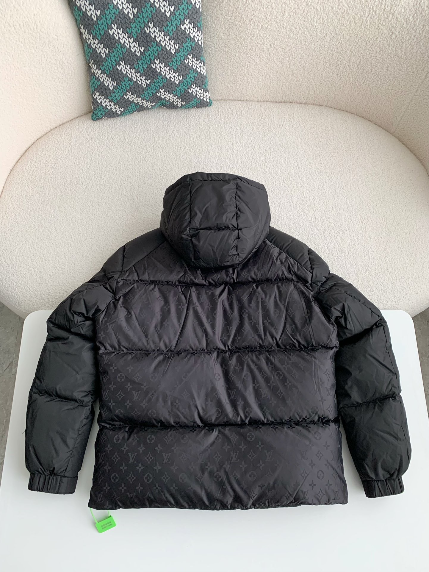 L X V LOGO Down Jacket