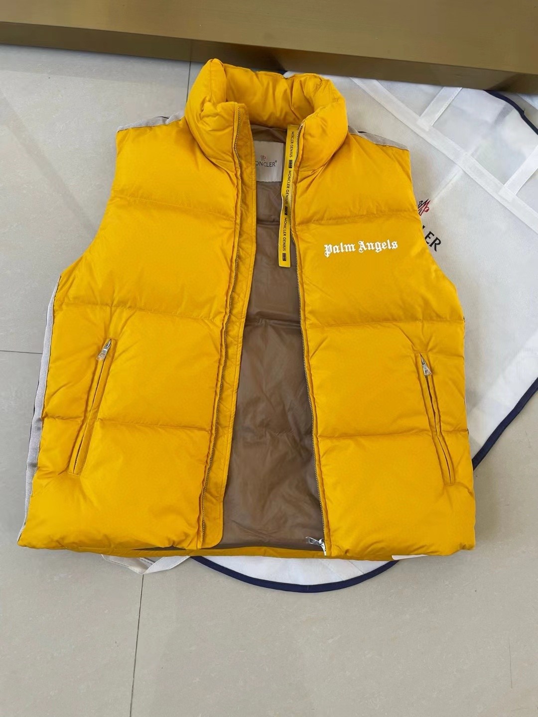 MONC × Pal Angle joint Rodman series down vest