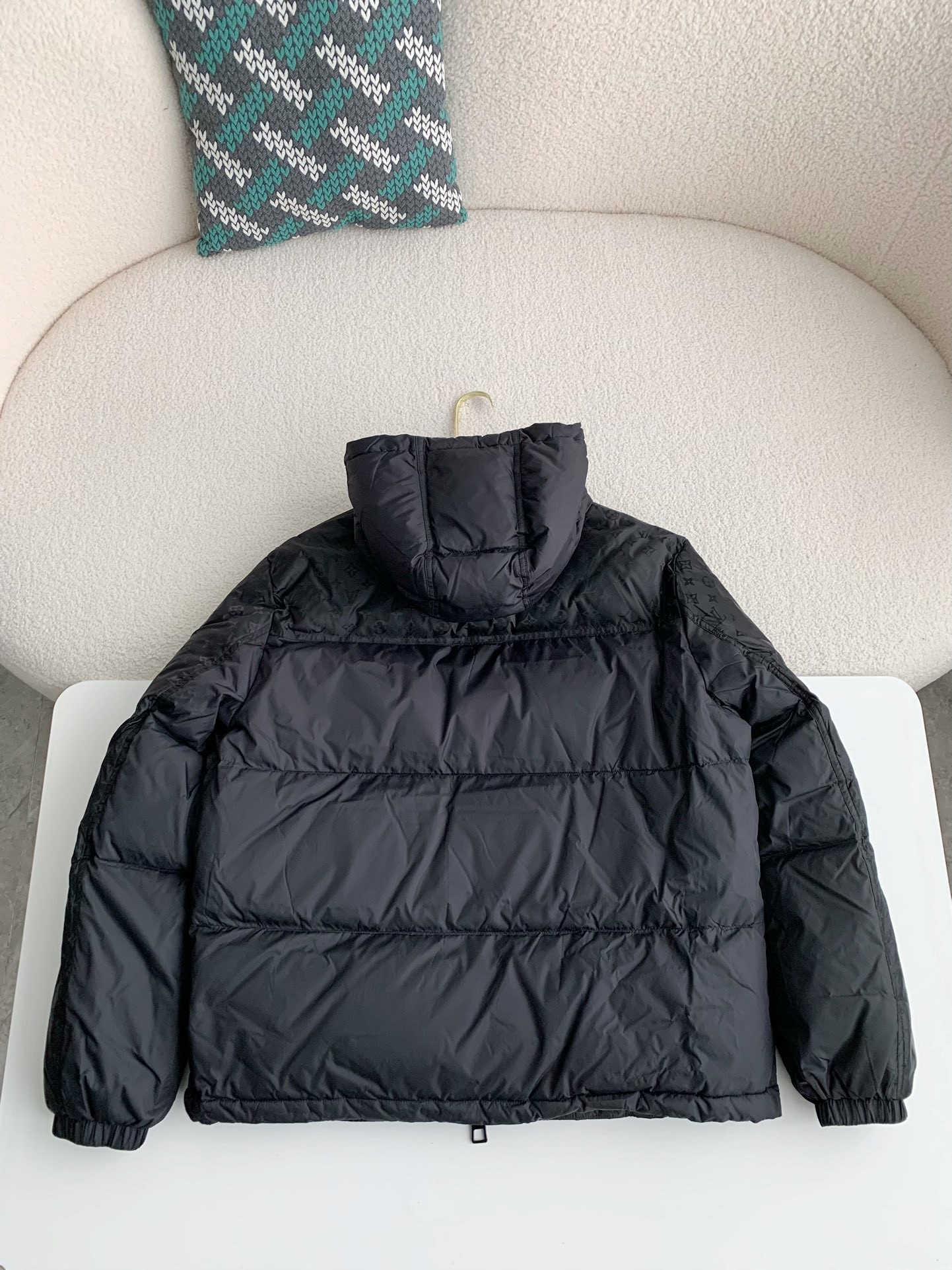 L X V LOGO Down Jacket