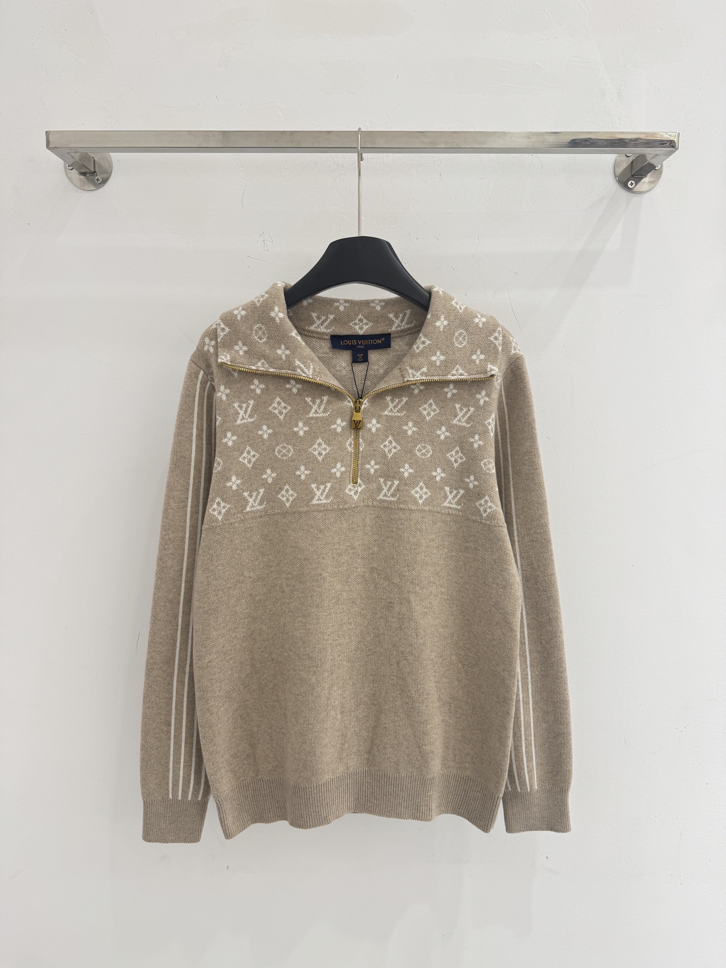 L X V 25PF Sweater
