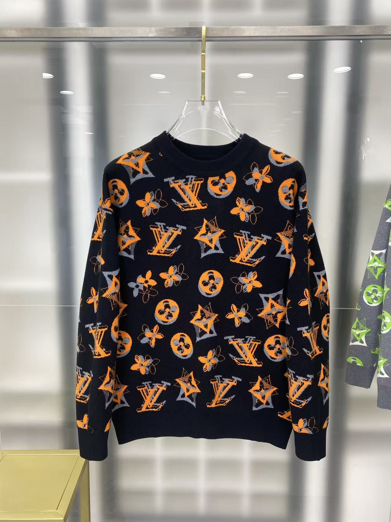 L X V Sweater （2025）