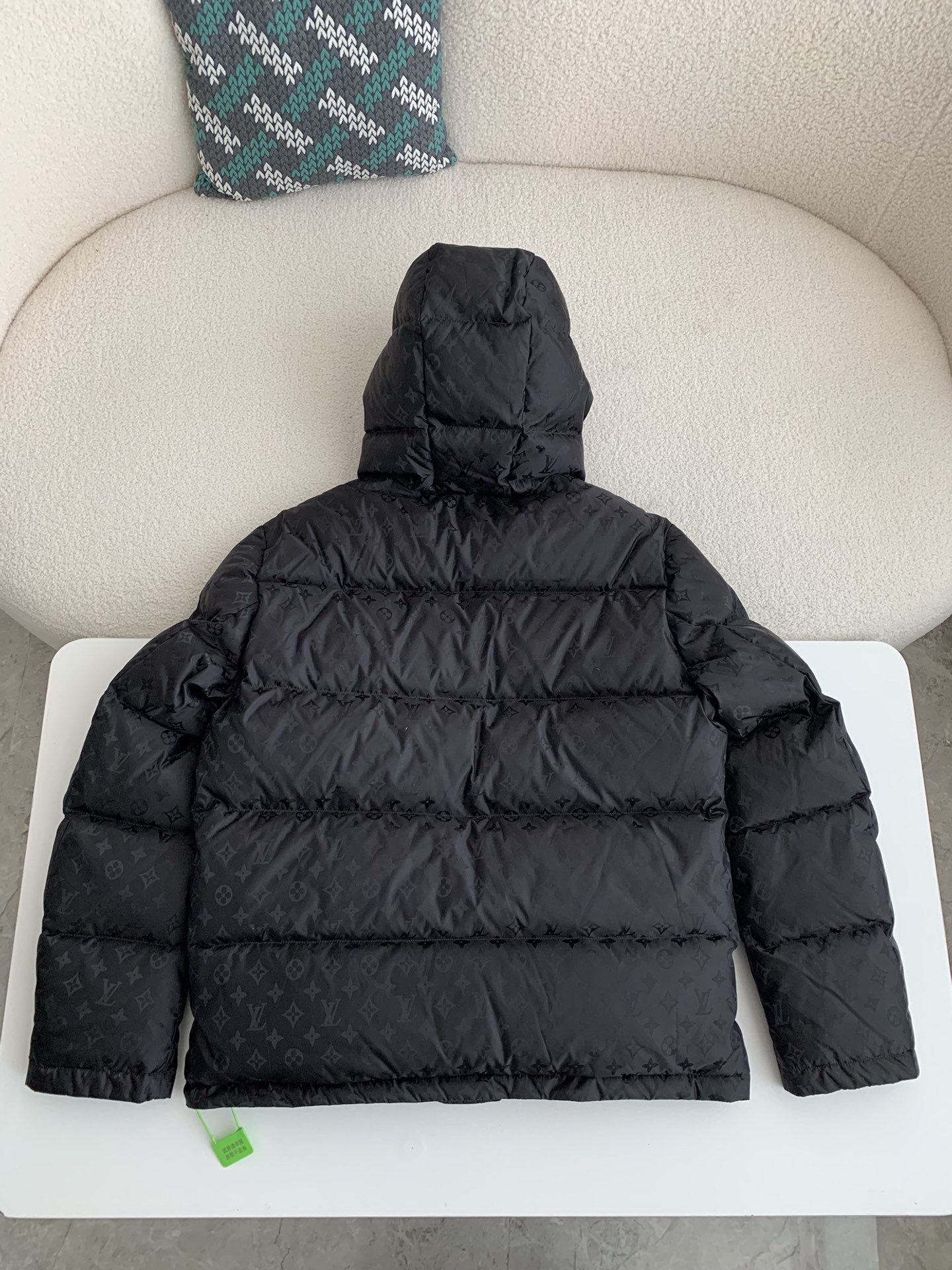 L X V LOGO Down Jacket