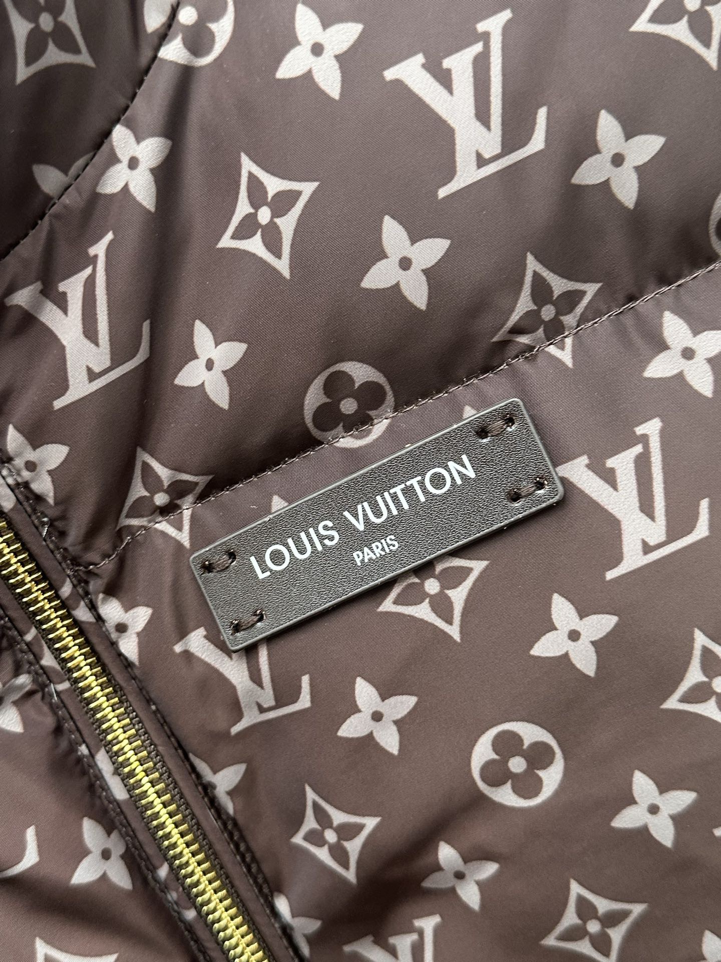 L X V LOGO Down Jacket 2025