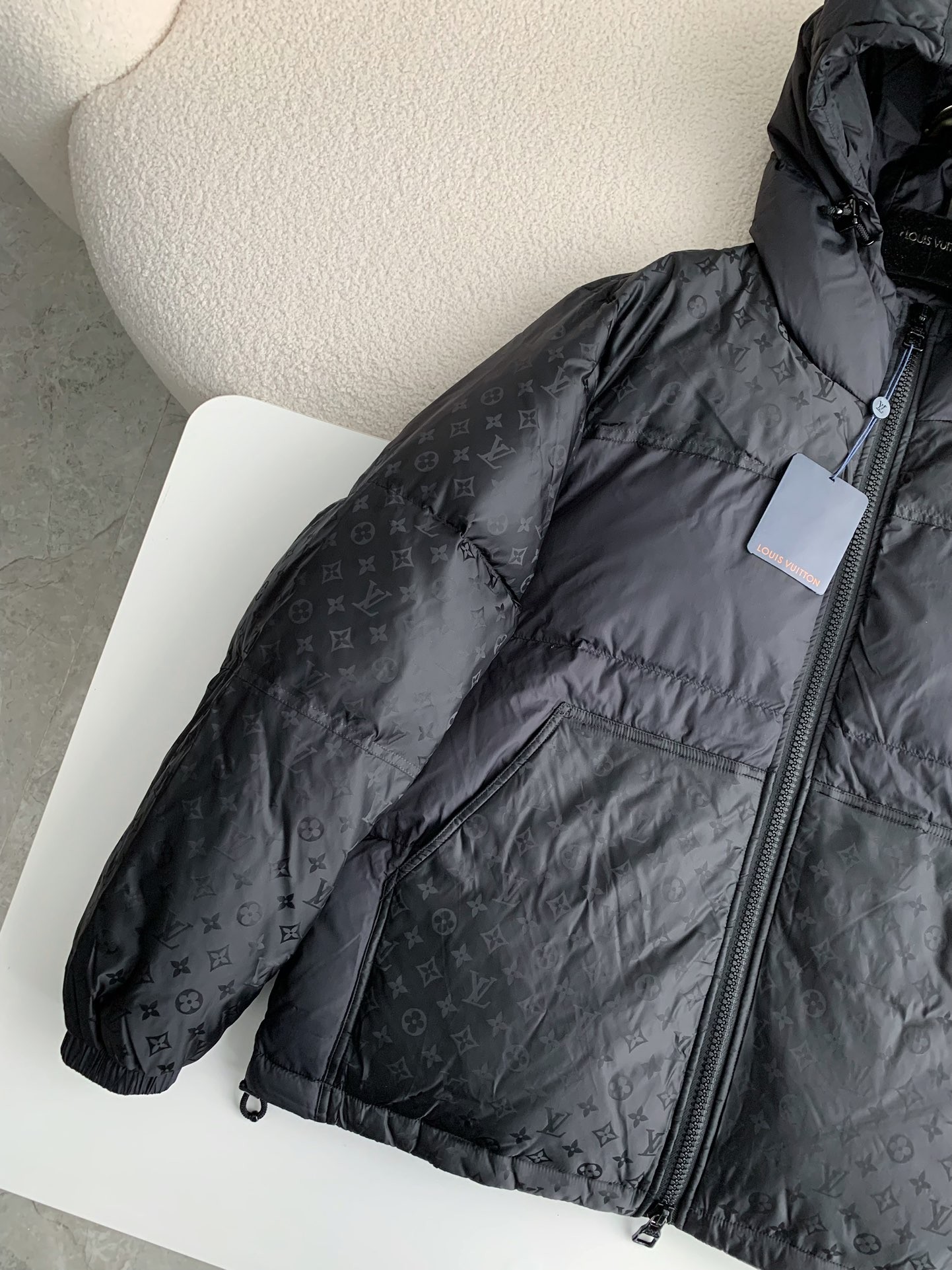 L X V LOGO Down Jacket