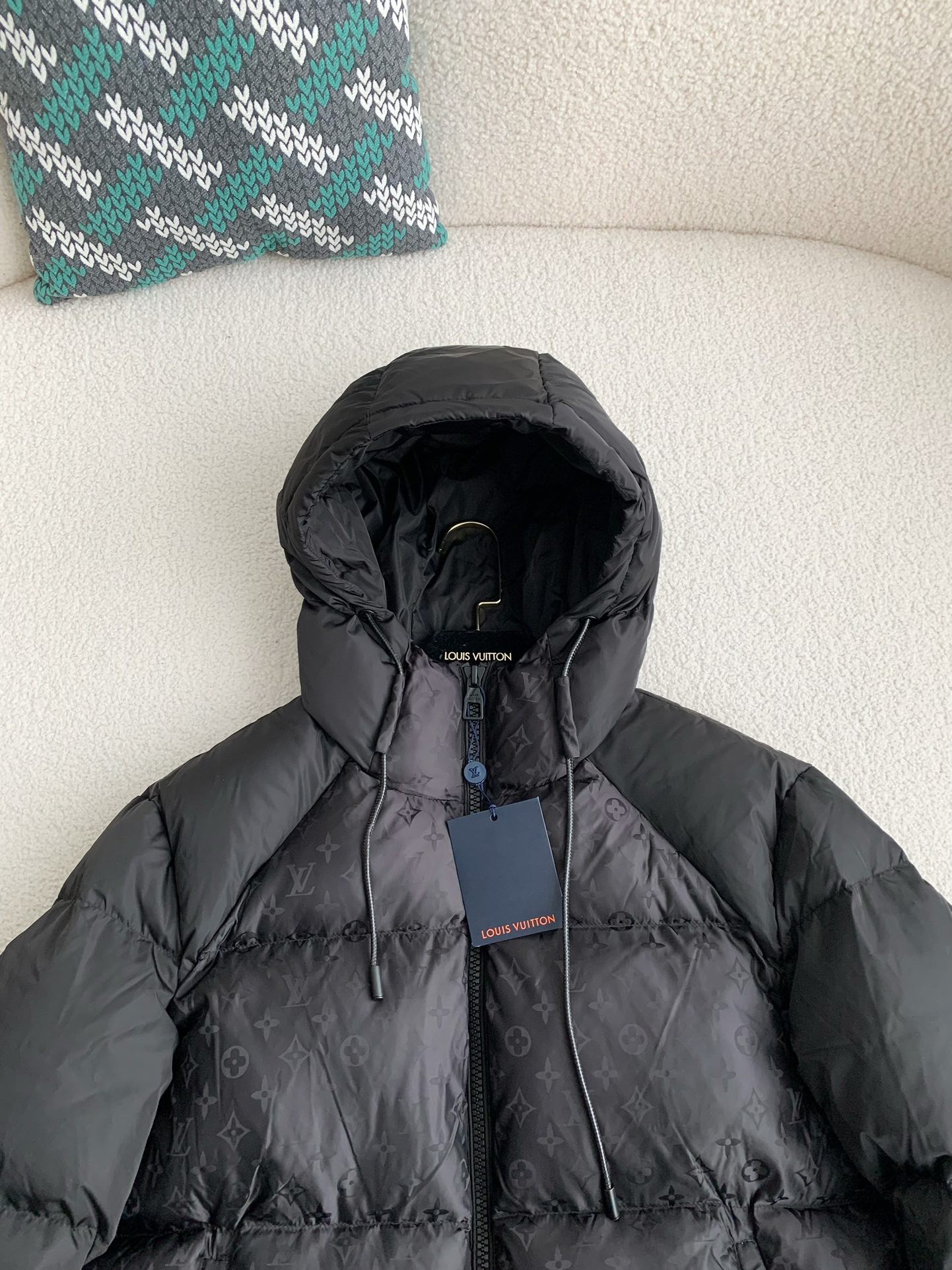 L X V LOGO Down Jacket