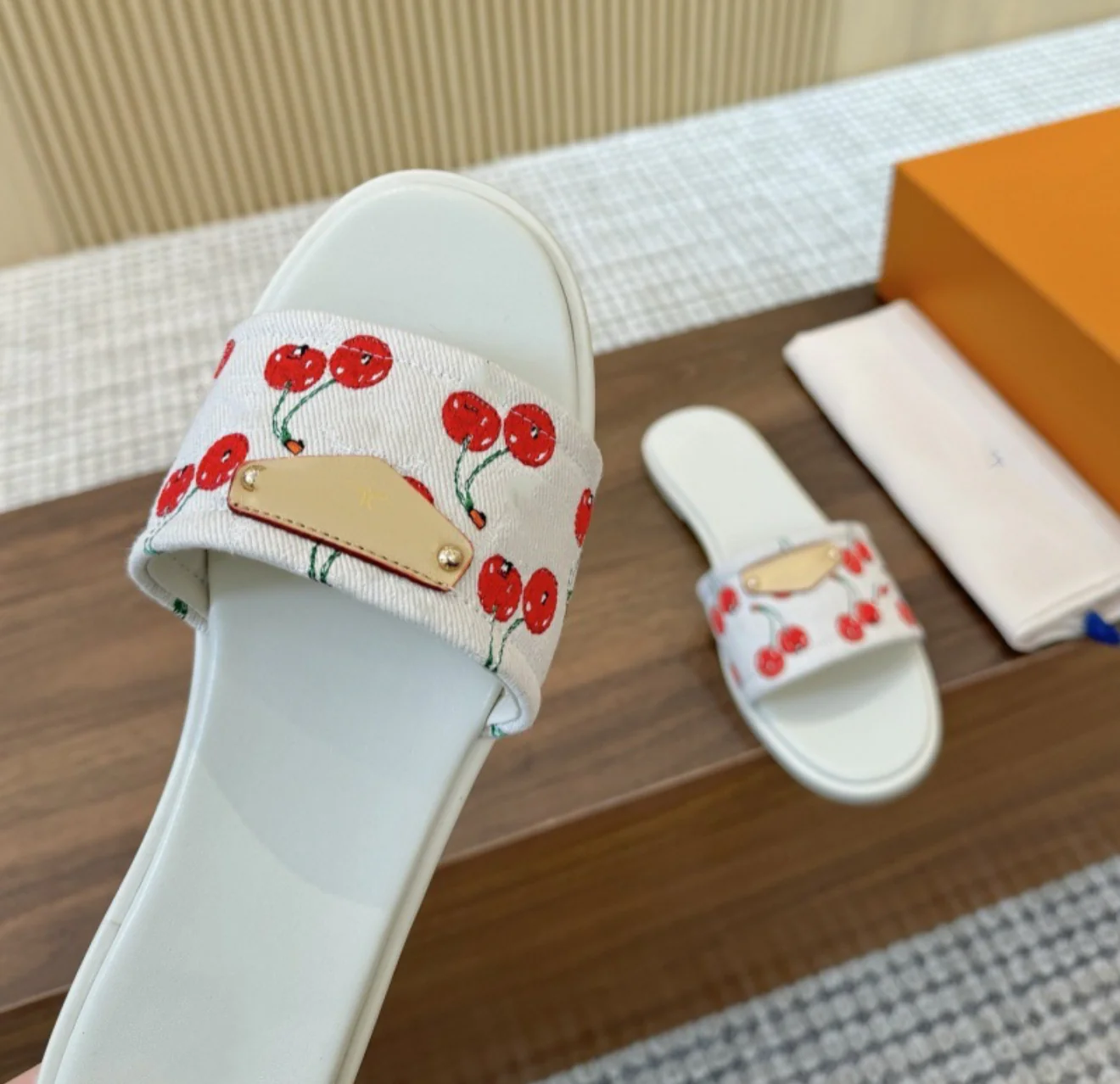 LV SANDALS WHITE CHERRY