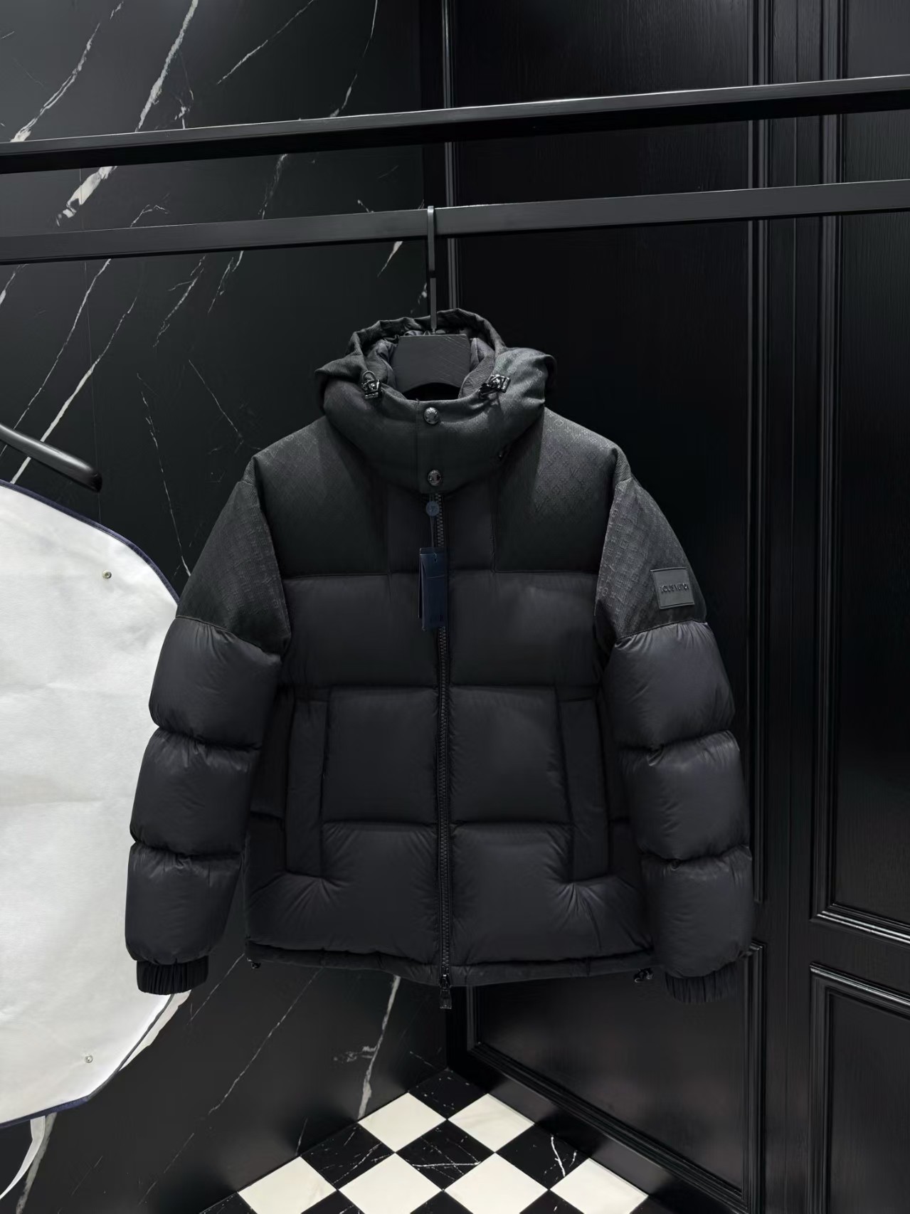 L X V LOGO Down Jacket