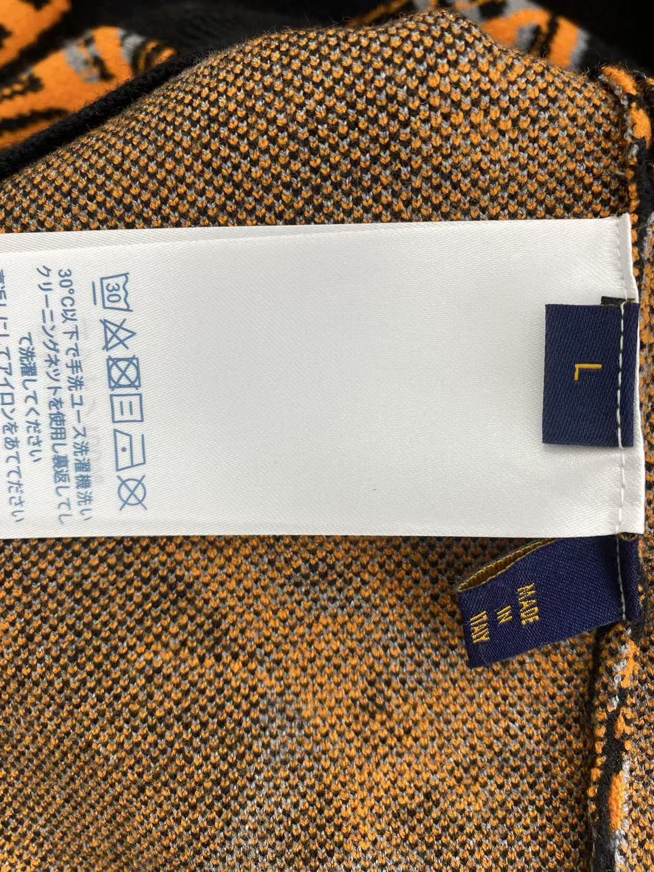 L X V Sweater （2025）