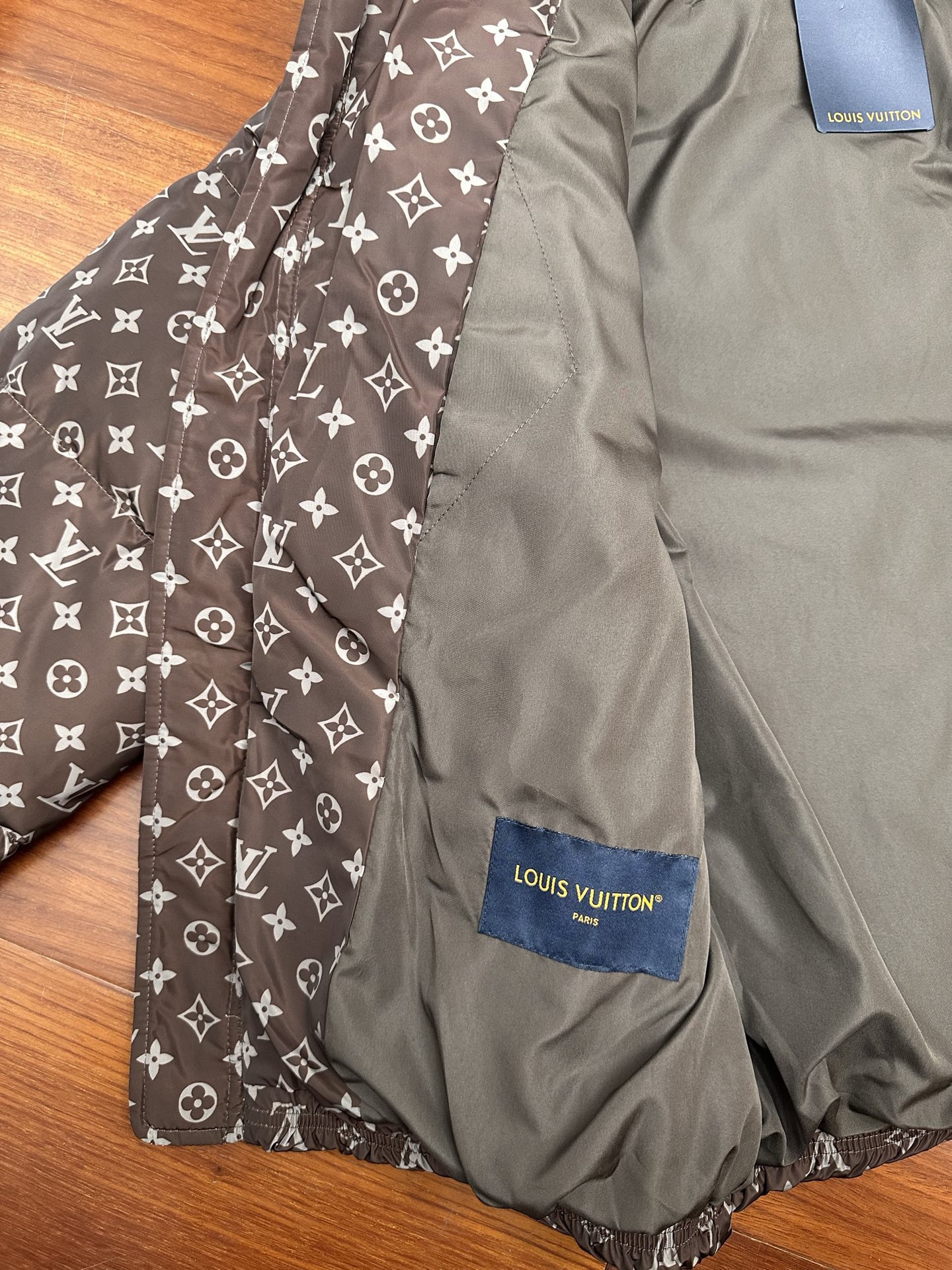 L X V LOGO Down Jacket 2025