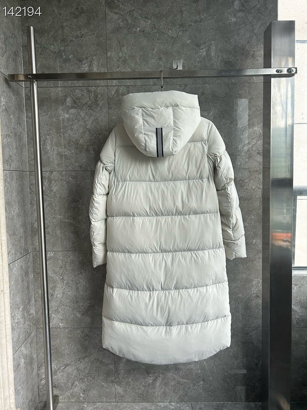Canada G Long down jacket（ Women's style）