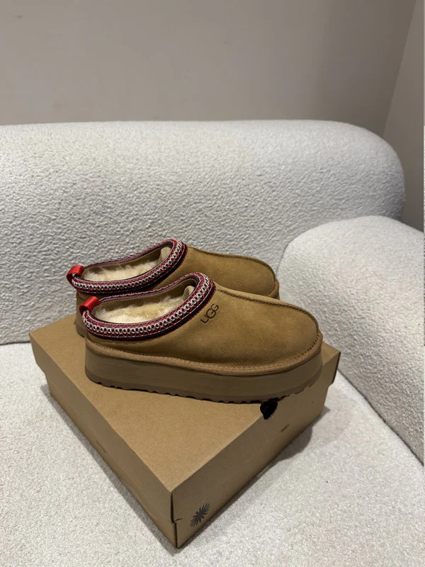 UGG TAZZ CHESTNUT