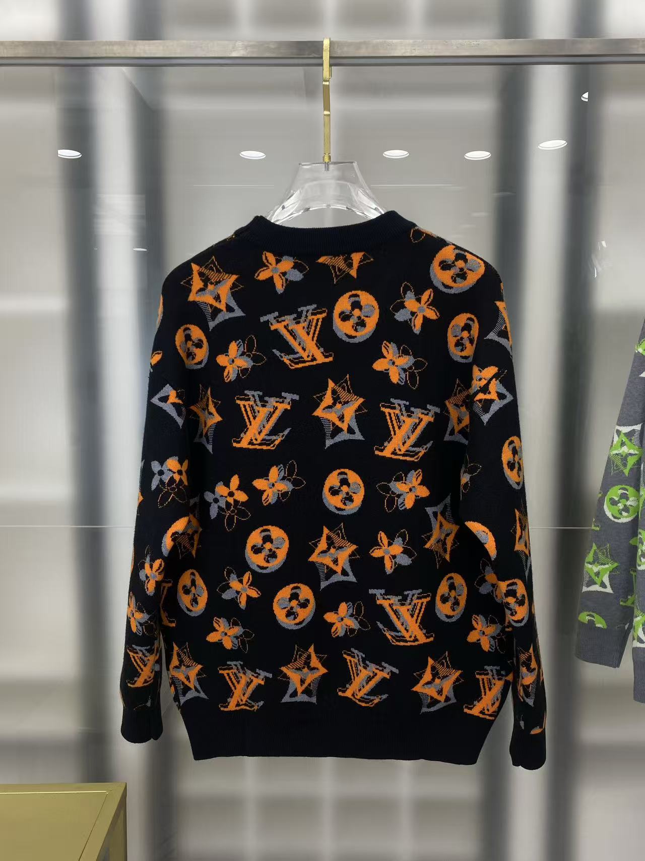 L X V Sweater （2025）