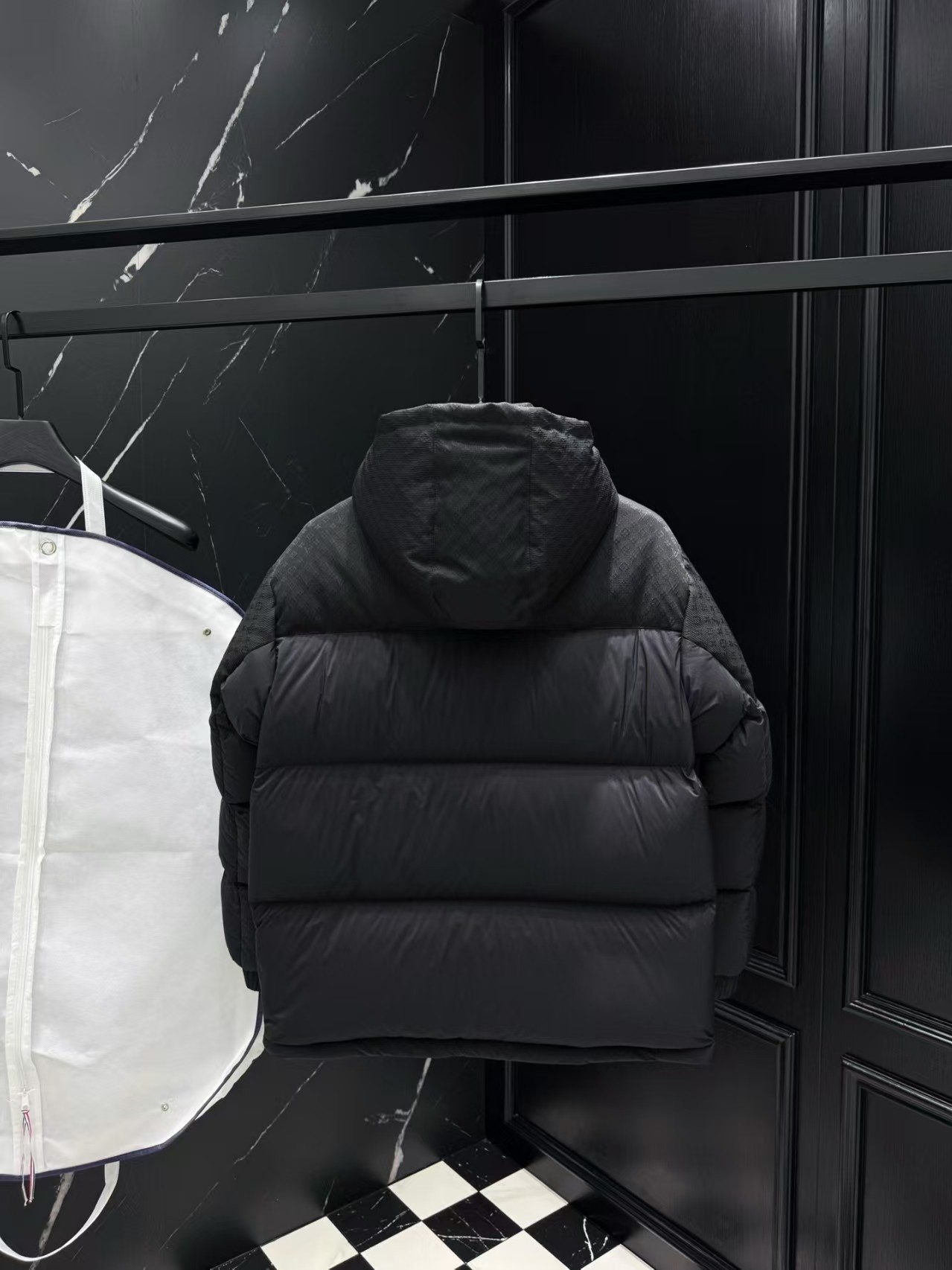 L X V LOGO Down Jacket