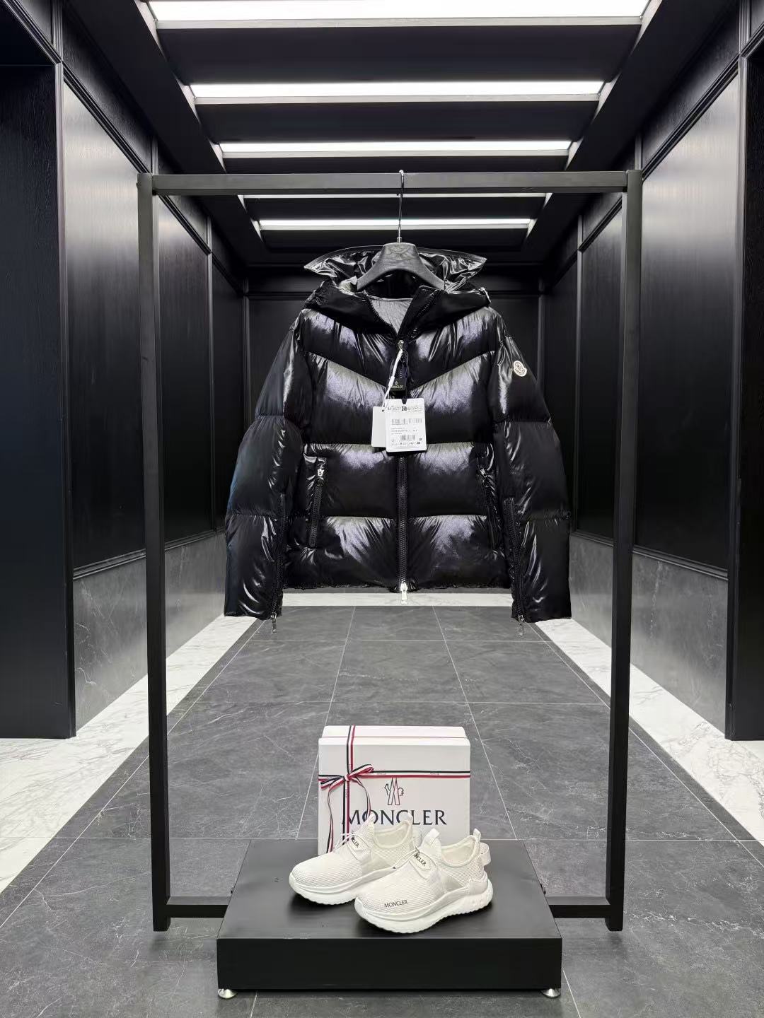MONC Down Jacket（Women's style）