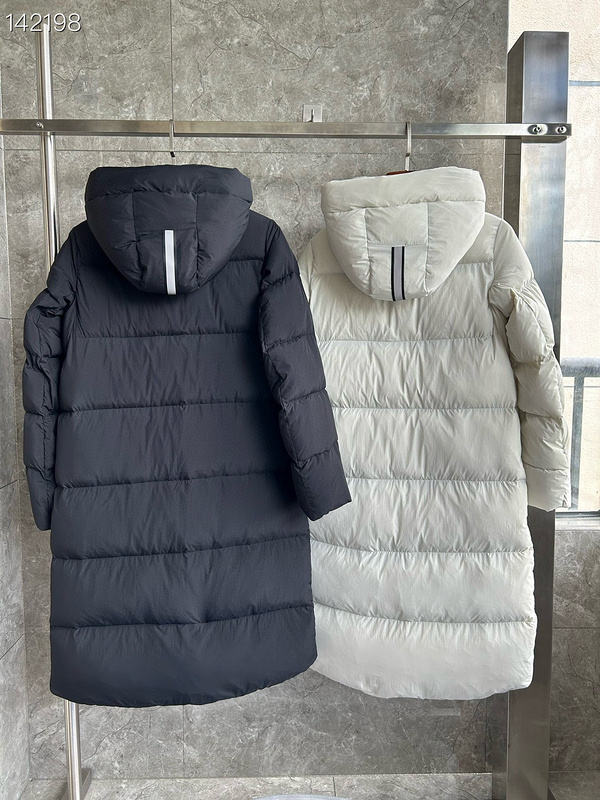 Canada G Long down jacket（ Women's style）