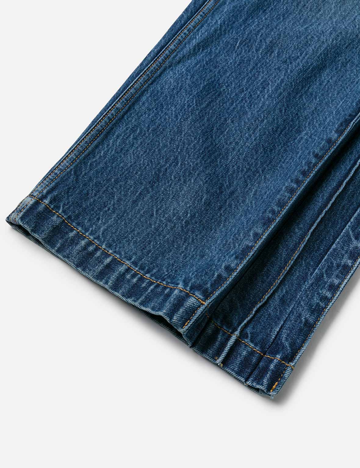 Seagull Embossed Fashion Fit Pleated Jeans